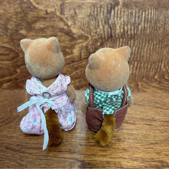 SYLVANIAN FAMLIES Calico Critters Slydale Fox Mom and Dad - Picture 4 of 6